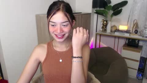 Snapshot of vivian_roberts chatting on September 2025 08:31:02 PM Vivian online show from September 2025 08:31:02 PM