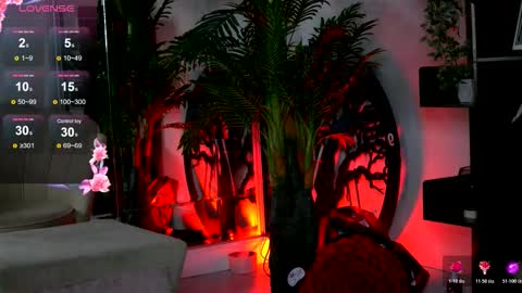 Snapshot of vivianestein chatting on November 2025 09:26:01 PM Vivi online show from November 2025 09:26:01 PM