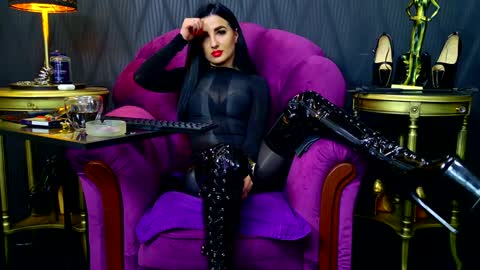 Vivian Reeve online show from December 2024 06:03:02 PM