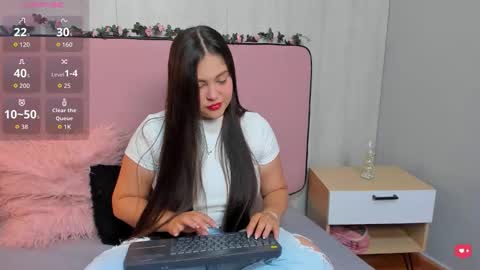 Snapshot of viviansantana chatting on September 2025 12:07:02 PM Vivian online show from September 2025 12:07:02 PM