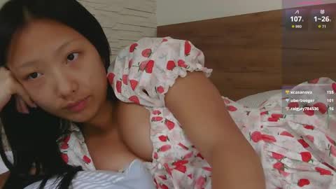 Snapshot of vivianwinters chatting on May 2026 04:04:02 PM vivianwinters online show from May 2026 04:04:02 PM