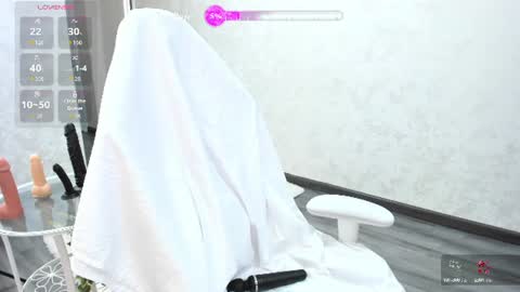 Snapshot of vivien_montclair chatting on July 2026 03:23:01 AM Vivien online show from July 2026 03:23:01 AM
