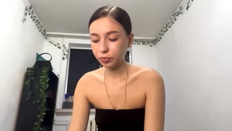 Vivi online show from October 2025 12:09:01 PM