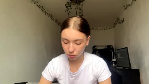 Vivi online show from November 2025 07:08:02 AM