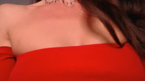 Snapshot of vivienneclement chatting on January 2025 07:37:01 PM Vivienne online show from January 2025 07:37:01 PM