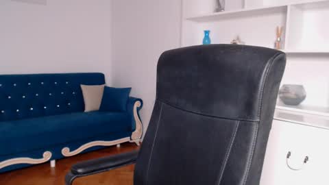 Snapshot of vivienneclement chatting on March 2025 09:59:01 PM Vivienne online show from March 2025 09:59:01 PM