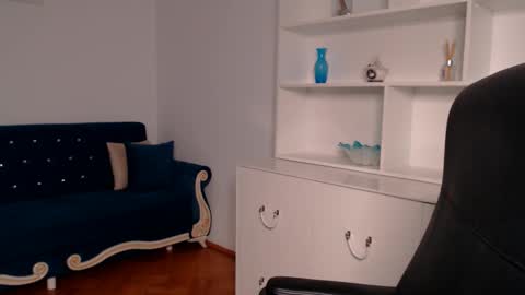 Snapshot of vivienneclement chatting on March 2025 01:48:01 AM Vivienne online show from March 2025 01:48:01 AM