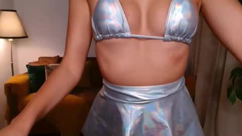 Snapshot of vivienneclement chatting on September 2025 04:40:02 PM Vivienne online show from September 2025 04:40:02 PM