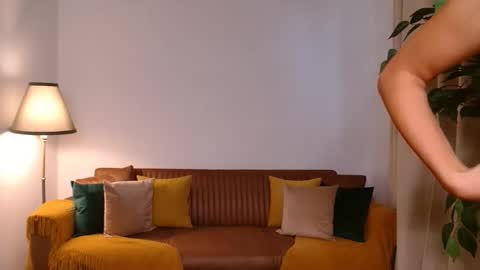 Snapshot of vivienneclement chatting on September 2025 03:55:02 PM Vivienne online show from September 2025 03:55:02 PM