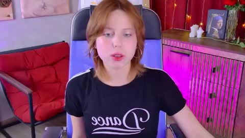 Vivienne  online show from May 2026 06:53:02 AM