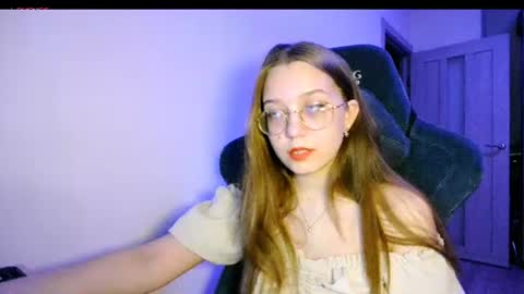 vivivivikkie online show from July 2026 09:52:01 PM