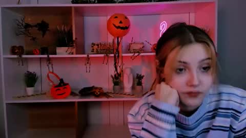 vivy_star online show from November 2025 08:00:01 PM