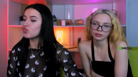 vivy_star online show from November 2025 09:28:02 AM