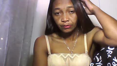 Snapshot of vixen_lina chatting on July 2026 11:23:02 AM vixen_lina online show from July 2026 11:23:02 AM