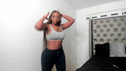 Snapshot of vixen_sasha chatting on December 2024 07:48:02 PM Sasha Malone online show from December 2024 07:48:02 PM