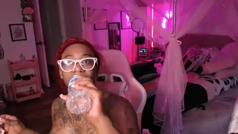 Vixen Capri online show from June 2026 04:11:01 PM