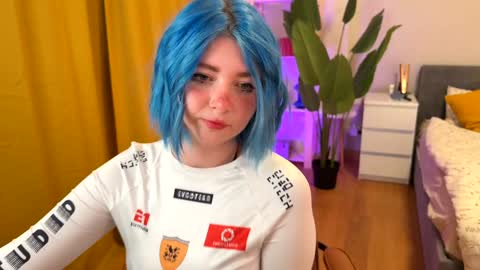 Polly  Online mostly at 9pm-2am UK Time online show from December 2024 05:15:02 PM