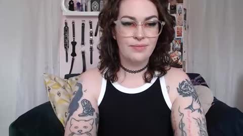 Snapshot of vixinvvitch chatting on June 2026 04:28:02 PM VIXIN online show from June 2026 04:28:02 PM