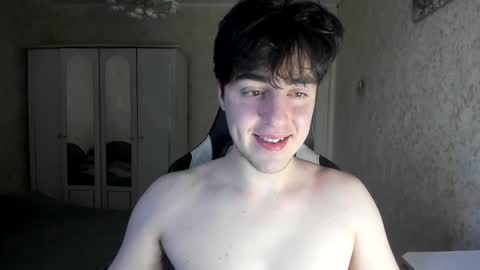 Snapshot of vlad1605 chatting on November 2025 12:56:01 PM Martin online show from November 2025 12:56:01 PM