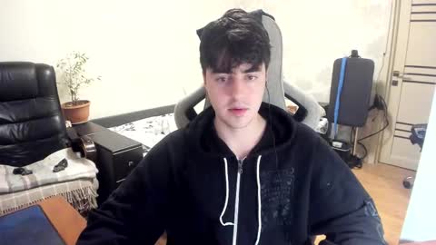 Snapshot of vlad1605 chatting on December 2025 12:15:01 AM Martin online show from December 2025 12:15:01 AM