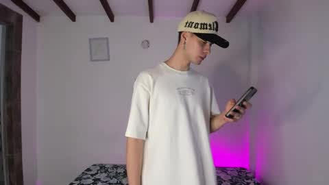 Snapshot of vlad__night chatting on March 2026 04:14:01 AM Vlad online show from March 2026 04:14:01 AM