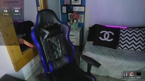 Vlad  online show from November 2025 04:05:01 PM