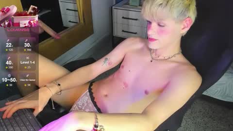 Vlad  online show from December 2025 02:21:01 PM