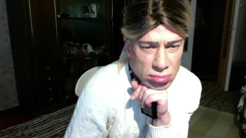 Violetta Elysia online show from April 2026 02:25:01 PM