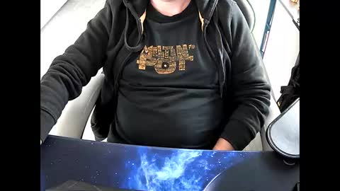 Snapshot of vonele chatting on October 2025 12:49:02 PM Vonn online show from October 2025 12:49:02 PM