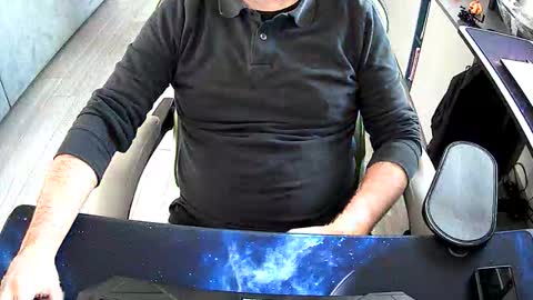 Snapshot of vonele chatting on October 2025 07:41:02 AM Vonn online show from October 2025 07:41:02 AM