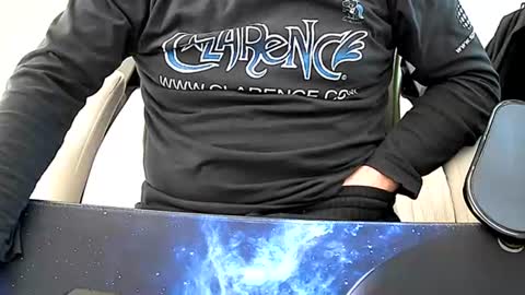 Snapshot of vonele chatting on November 2025 10:05:01 AM Vonn online show from November 2025 10:05:01 AM