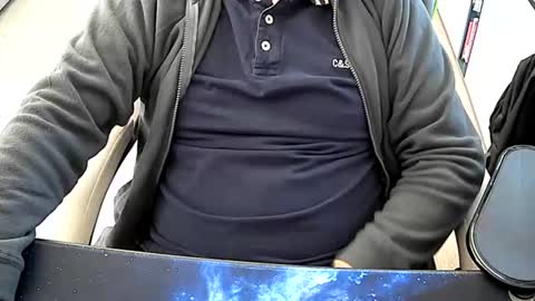 Snapshot of vonele chatting on November 2025 09:53:02 AM Vonn online show from November 2025 09:53:02 AM