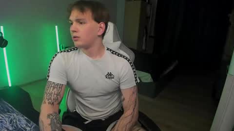 Snapshot of vova_belkin_ chatting on May 2026 06:35:02 PM vova online show from May 2026 06:35:02 PM