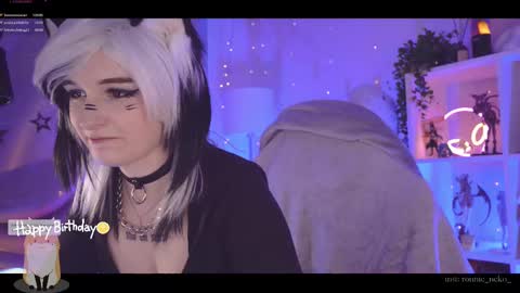 Snapshot of vronnier chatting on February 2025 09:32:02 PM vronnier online show from February 2025 09:32:02 PM