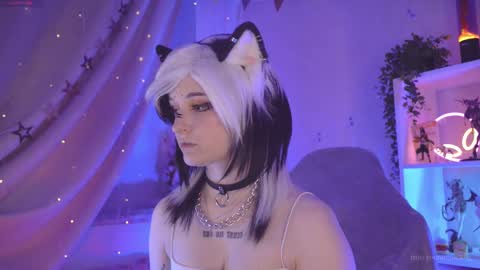 Snapshot of vronnier chatting on March 2025 04:49:01 PM vronnier online show from March 2025 04:49:01 PM