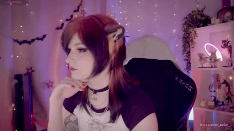 Snapshot of vronnier chatting on November 2025 11:47:01 AM vronnier online show from November 2025 11:47:01 AM