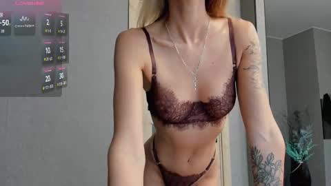 Snapshot of vvalkyriee chatting on November 2025 10:37:01 AM vvalkyriee online show from November 2025 10:37:01 AM