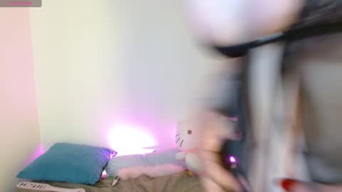 Snapshot of w_kittycat chatting on December 2024 05:31:01 PM kitty SUPORT ME AND MY BABY SINGLE MOMY online show from December 2024 05:31:01 PM