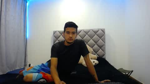 Snapshot of wade_wil chatting on March 2025 11:14:01 PM wade and antonella online show from March 2025 11:14:01 PM