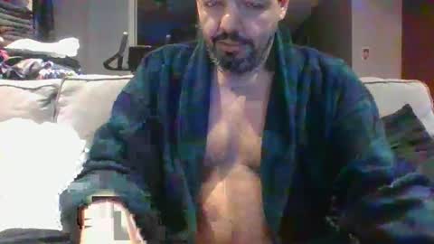 Snapshot of walker033 chatting on March 2025 04:35:02 AM walker033 online show from March 2025 04:35:02 AM