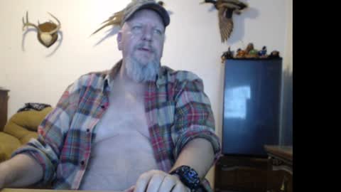 Snapshot of walkingbird chatting on January 2025 10:42:01 PM walkingbird online show from January 2025 10:42:01 PM