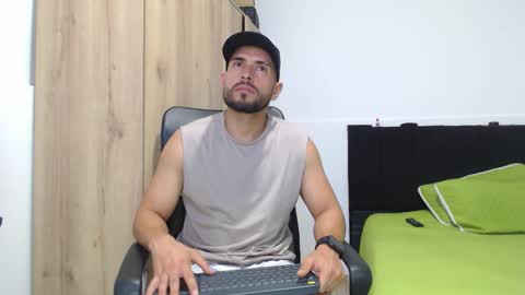 WALTER BROWN  online show from November 2025 05:01:01 PM