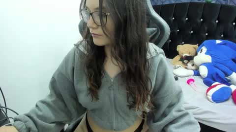 Alexandra online show from February 2025 05:16:02 PM