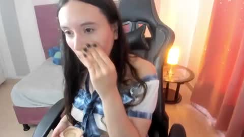 Snapshot of wanda_sg chatting on June 2026 05:50:01 PM Alexandra online show from June 2026 05:50:01 PM