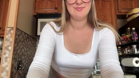 Snapshot of wanderlustjade chatting on December 2024 05:06:02 PM Jade  Adonis online show from December 2024 05:06:02 PM