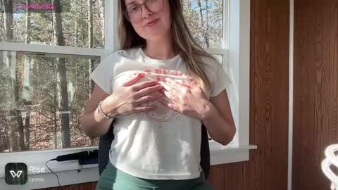 Snapshot of wanderlustjade chatting on December 2024 05:33:02 PM Jade  Adonis online show from December 2024 05:33:02 PM