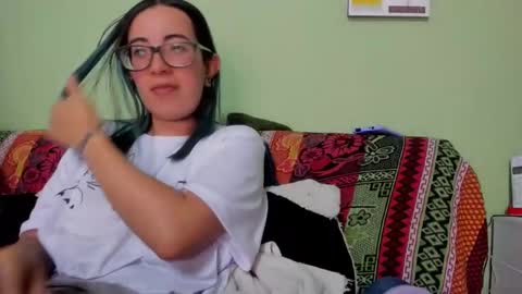 Snapshot of waningrosee chatting on February 2025 07:56:01 PM Waningrose Lu online show from February 2025 07:56:01 PM