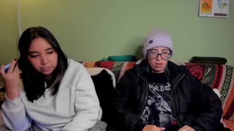 Snapshot of waningrosee chatting on February 2025 02:42:02 AM Waningrose Lu online show from February 2025 02:42:02 AM