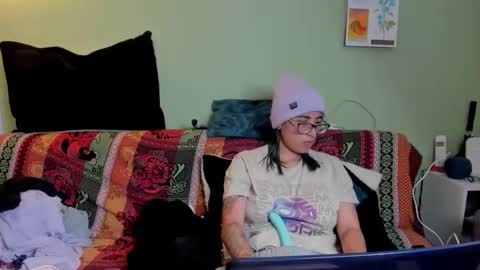 Snapshot of waningrosee chatting on February 2025 06:10:02 PM Waningrose Lu online show from February 2025 06:10:02 PM