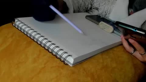 Snapshot of waningrosee chatting on March 2025 07:42:02 PM Waningrose Lu online show from March 2025 07:42:02 PM